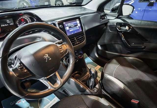 Peugeot 208 Benzina euro 6 Neopatentati Km 70.000