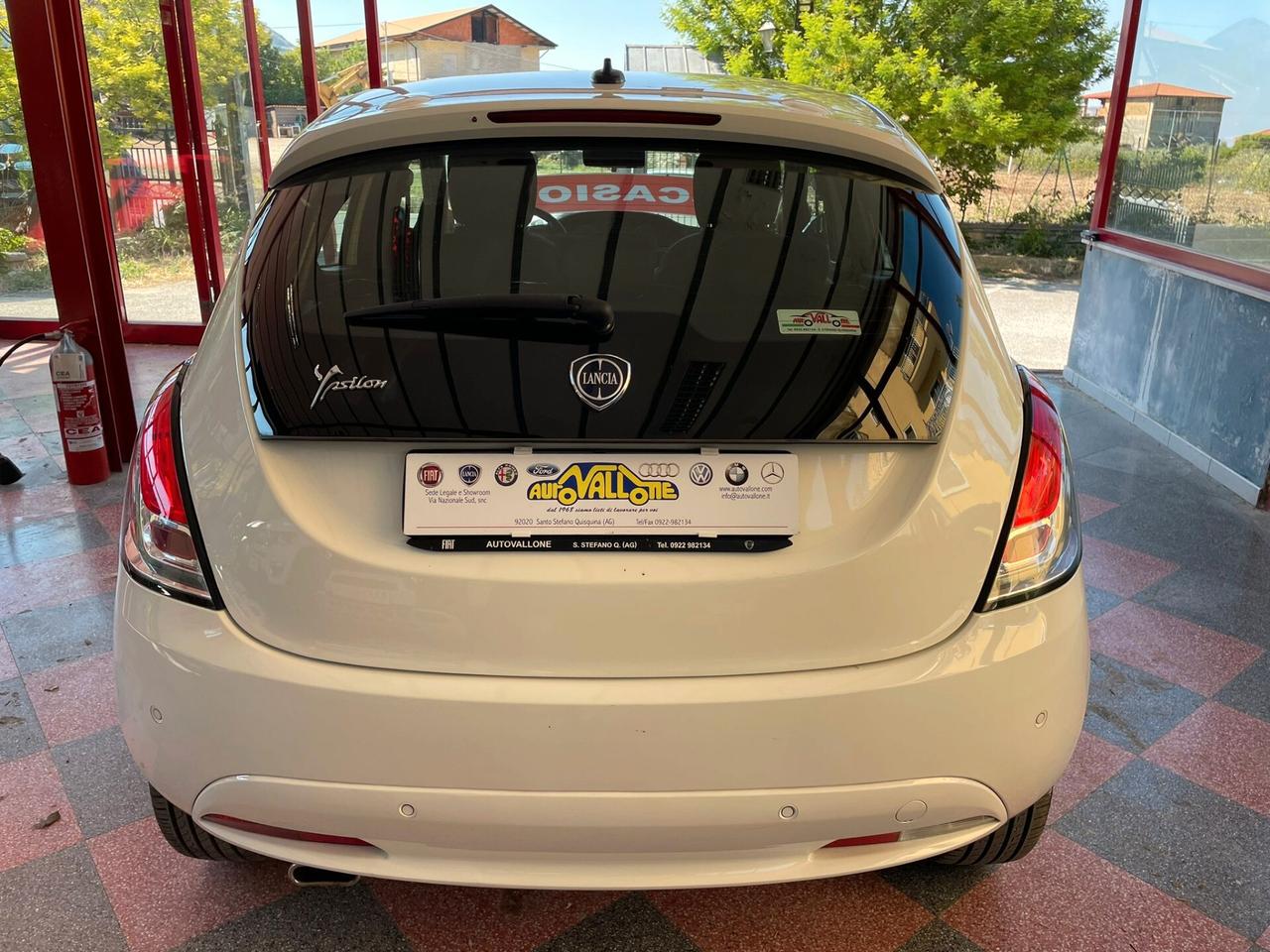 Lancia Ypsilon 1.0 Hybrid Gold