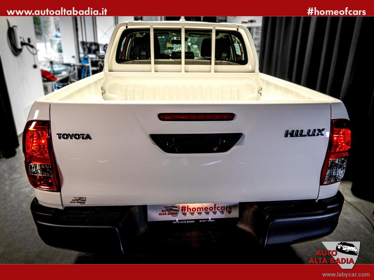 TOYOTA Hilux 2.8 D-4D 4WD 4p. DoubleCab Comfort | 204CV