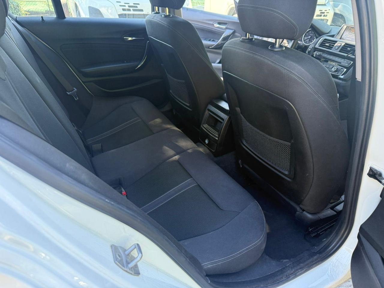 Bmw 118 118d 5p. Urban