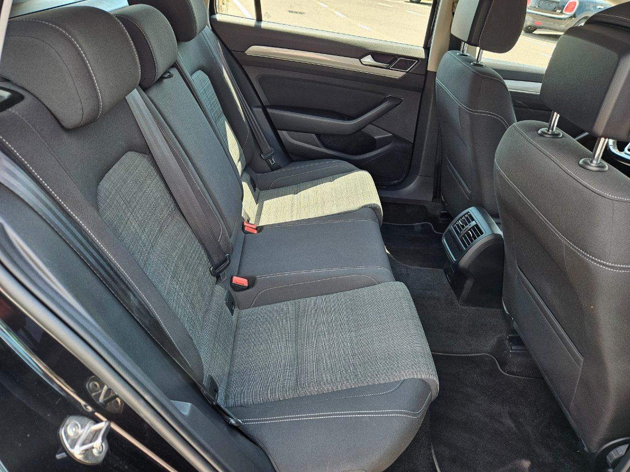 Volkswagen Passat Variant 2.0 tdi Business 150cv dsg