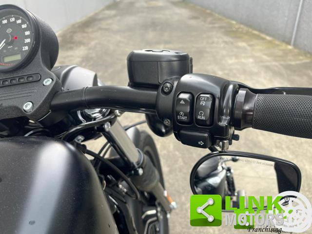 HARLEY-DAVIDSON 883 Iron Unico Proprietario