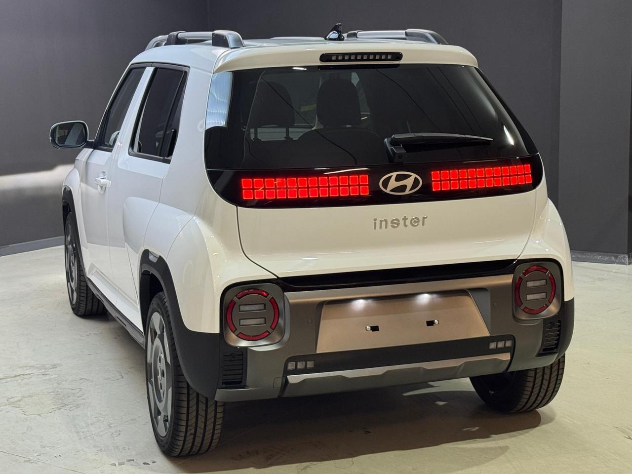 Hyundai Inster Cross 49kWh