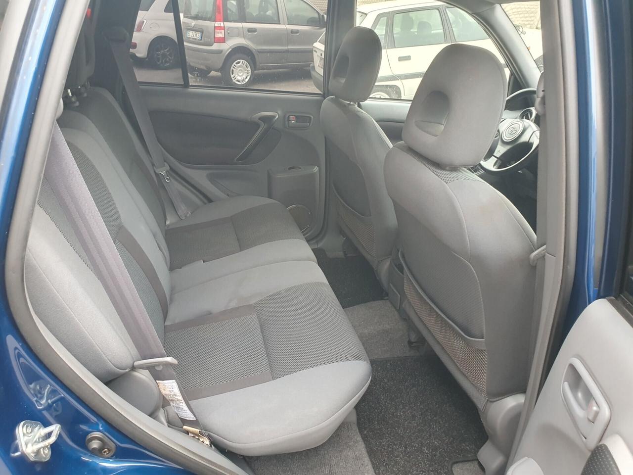 Toyota RAV 4 RAV4 2.0 D-4D 116cv 4x4 Neop 2003