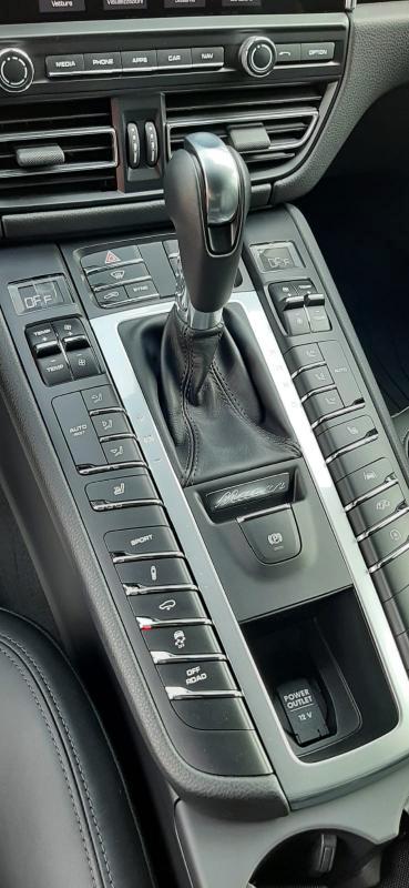 Porsche Macan 2.0 245cv pdk