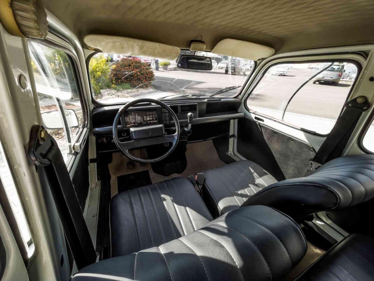 Renault R 4 RENAULT 4