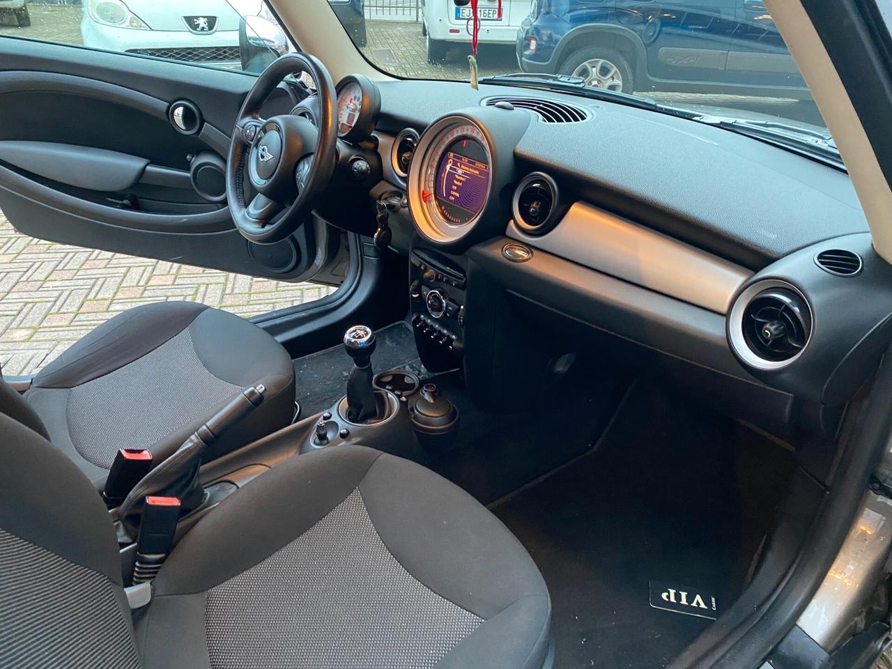 Mini 1.6 16V One (55kW)