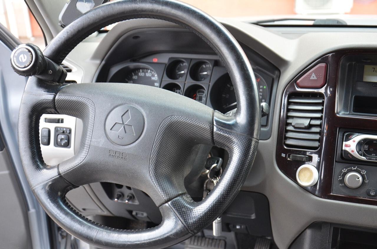 Mitsubishi Pajero 3.2 DI-D 16V aut. 5p. Instyle DPF GLX