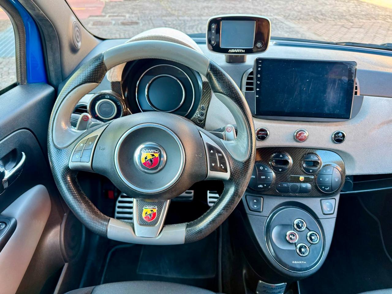 Abarth 500 C 1.4 Turbo T-Jet MTA Bicolore