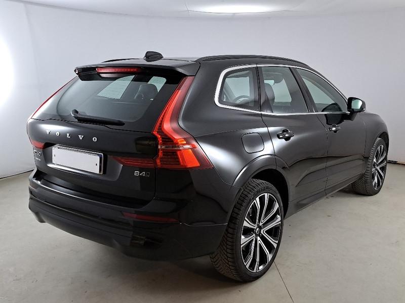 VOLVO XC60 B4 D AWD automatico Momentum Pro