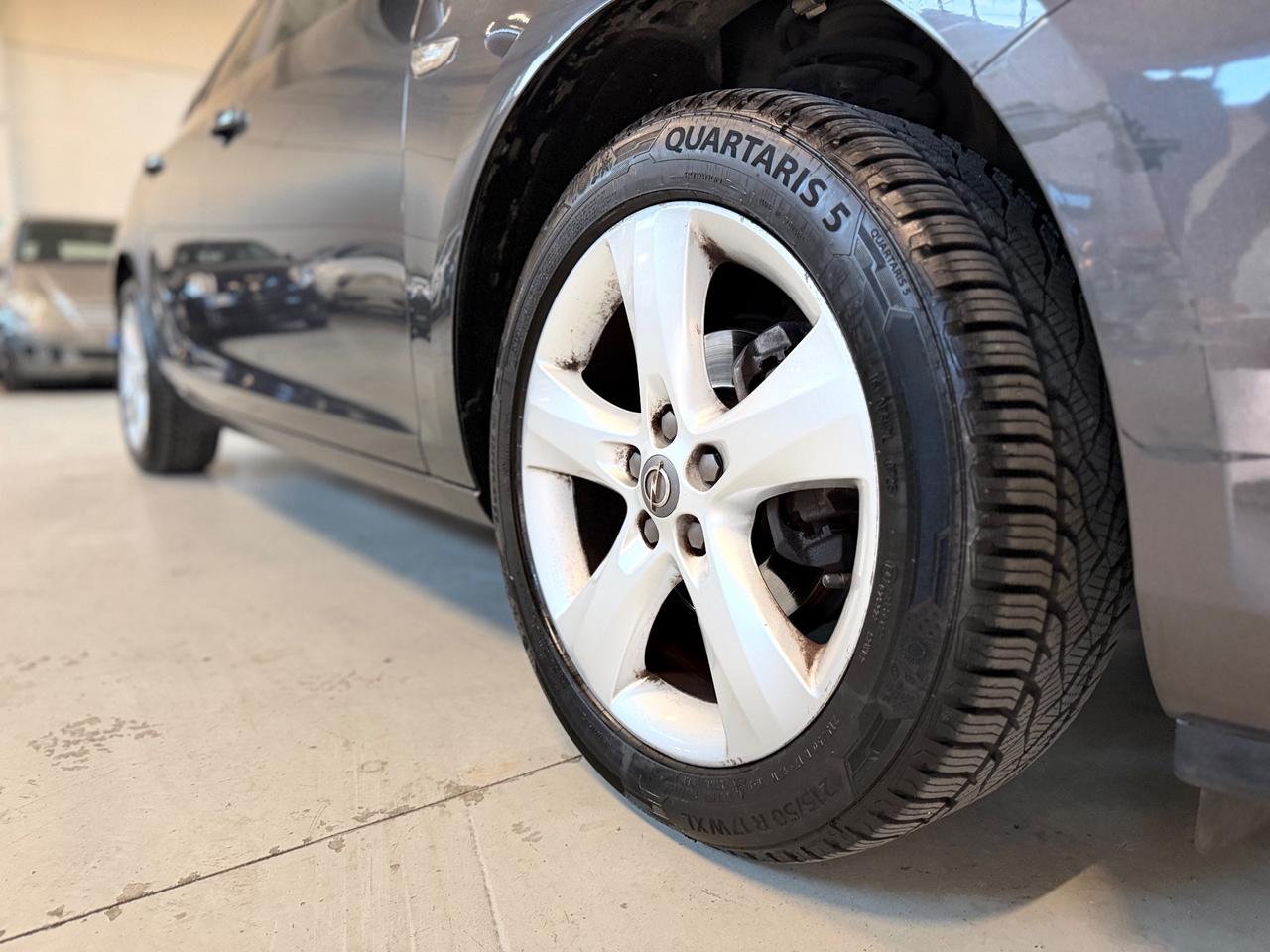 Opel Astra 1.4 100CV 5 porte Cosmo NEOPATENTATI