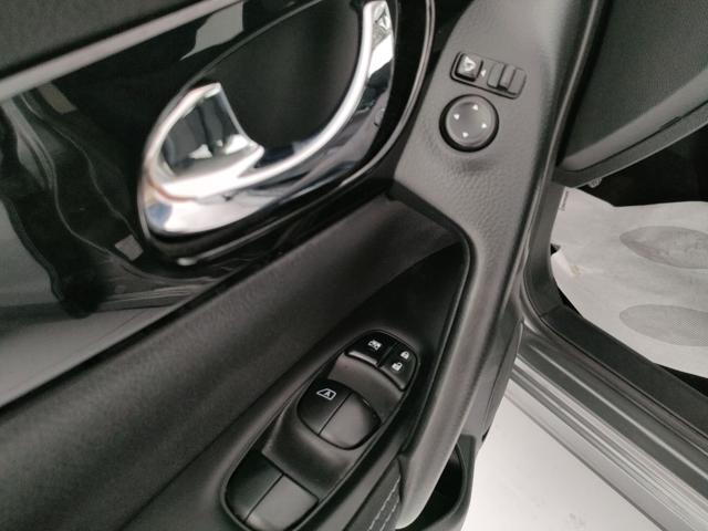 NISSAN Qashqai 1.5 dCi Tekna TAGLIANDATA con Tetto Panorama