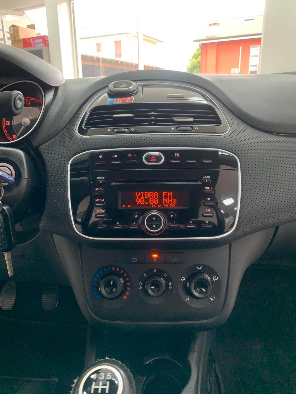 Fiat Punto Evo 1.3 Mjt 95 CV DPF 5 porte S&S Dualogic Emotion