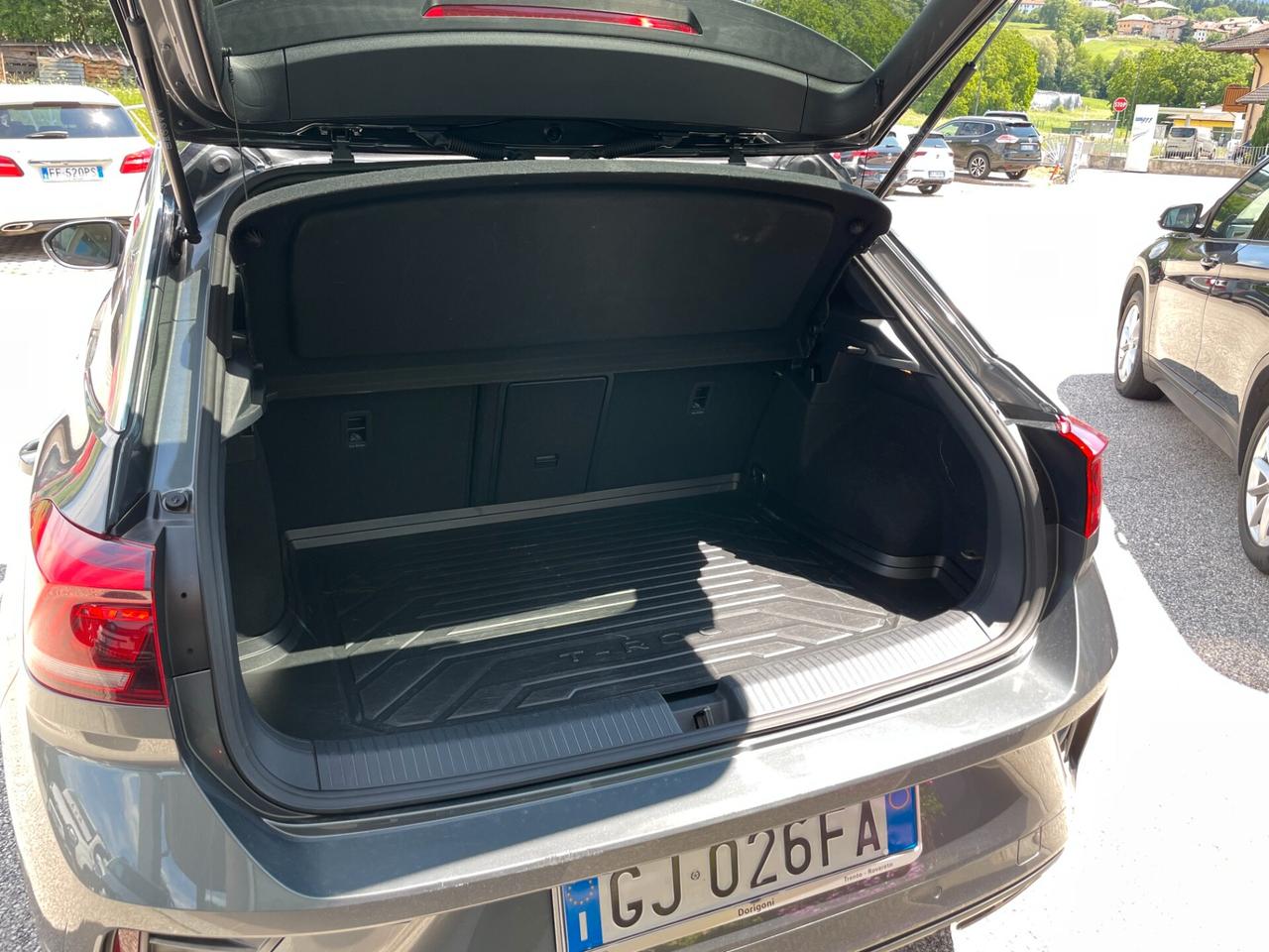Volkswagen T-Roc 2.0 TDI SCR 150 CV DSG 4MOTION R-Line