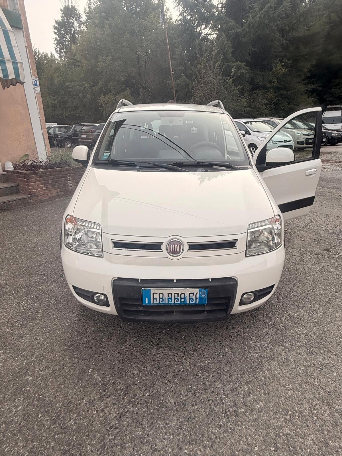 Fiat Panda 1.3 MJT 16V DPF 4x4 Climbing