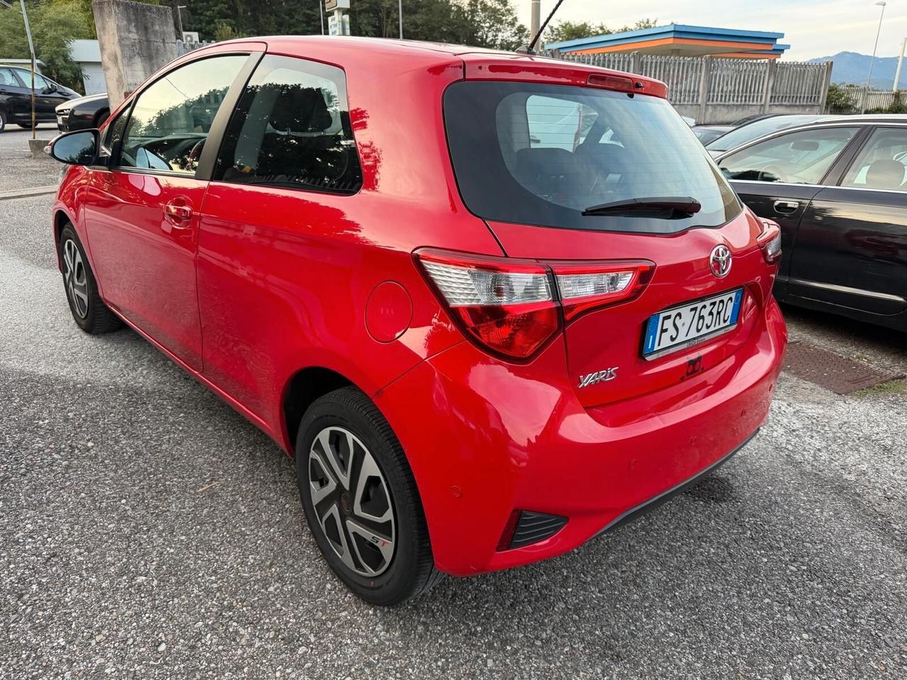 Toyota Yaris 1.0 benzina 3 porte