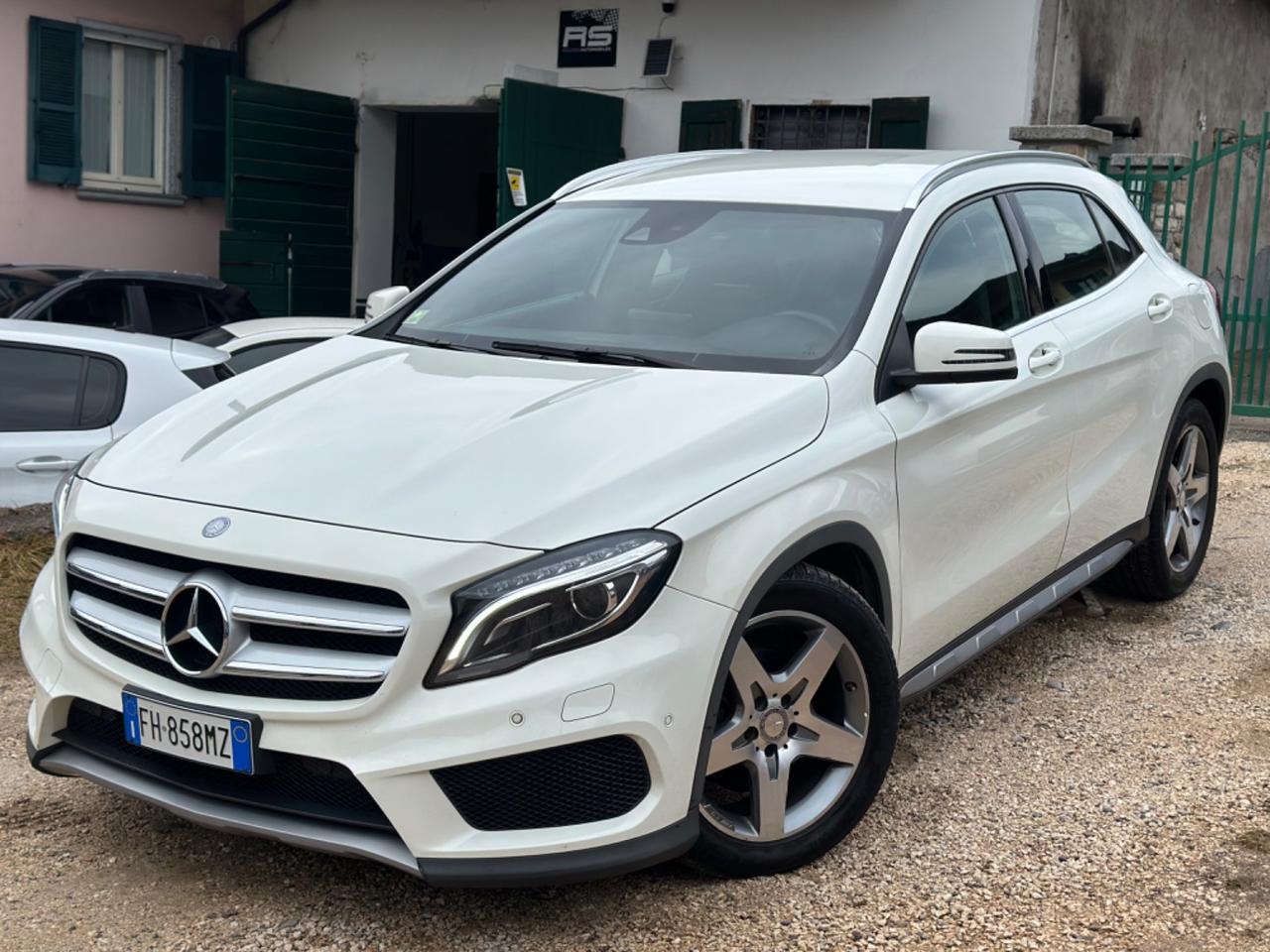 Mercedes-benz GLA 200d 4MATIC PREMIUM UNICOPR