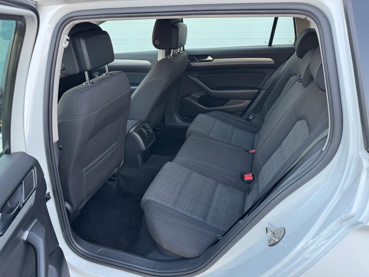 Volkswagen Passat Variant 2.0 TDI SCR EVO DSG Business