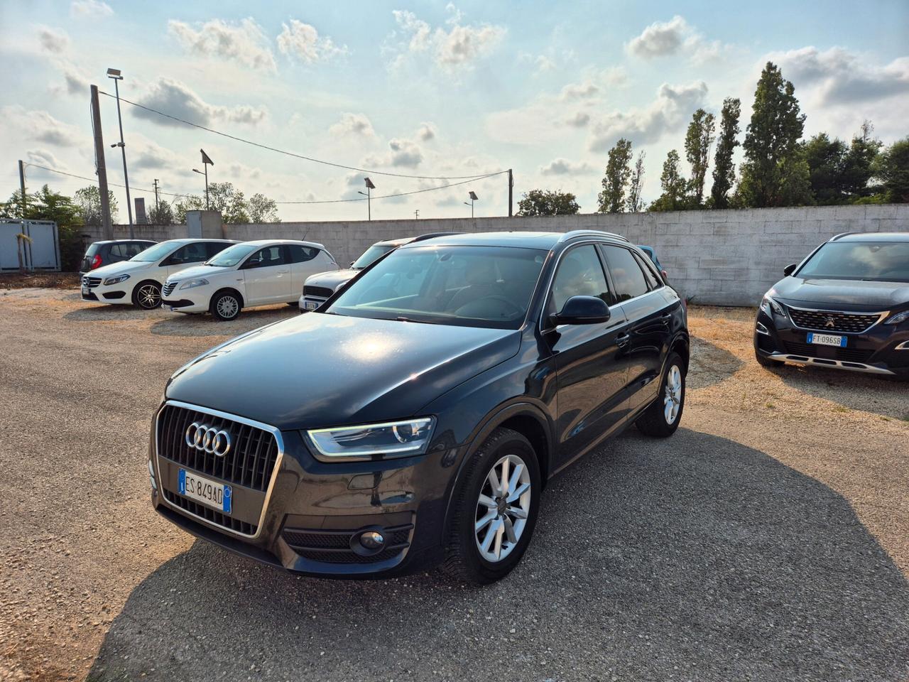 Audi Q3 2.0 TDI 140CV GARANZIA 12 MESI