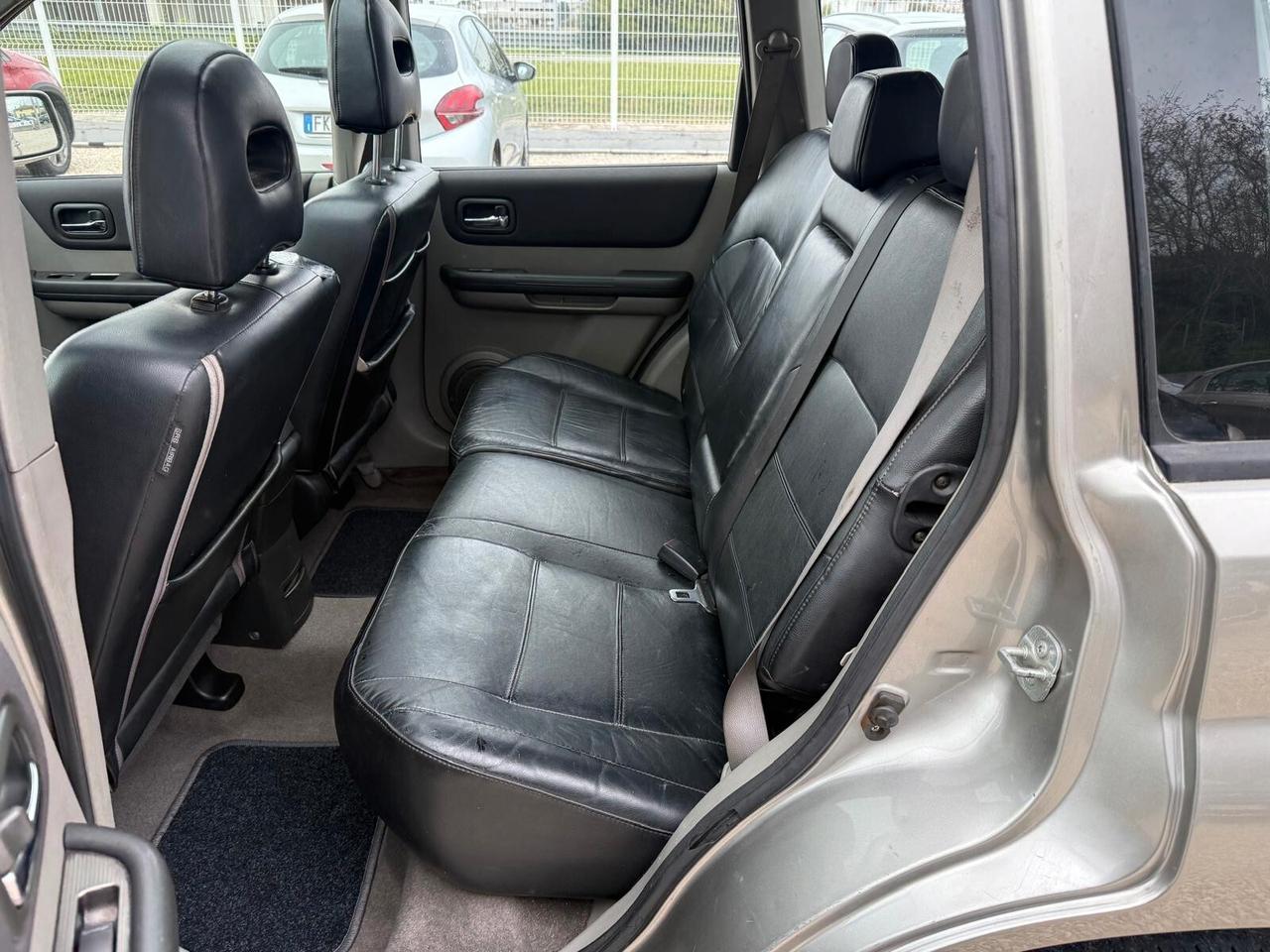 Nissan X-Trail 2.2 dCi Elegance