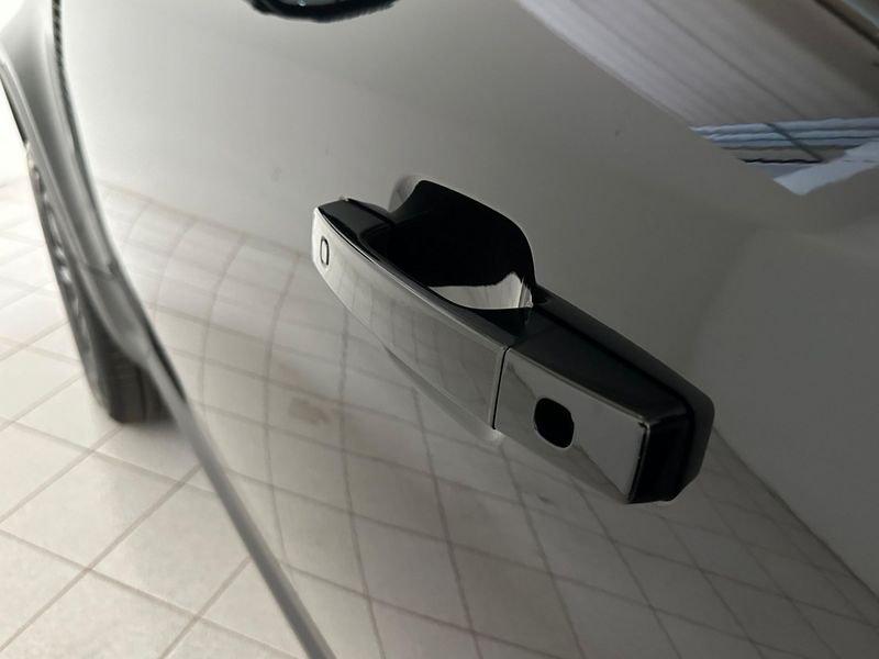 Land Rover Defender 90 3.0D I6 200 CV S | AUTOCARRO N1