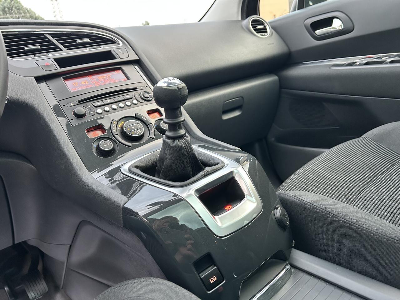 PEUGEOT 5008 1.6HDI 7 POSTI UNICO TOP