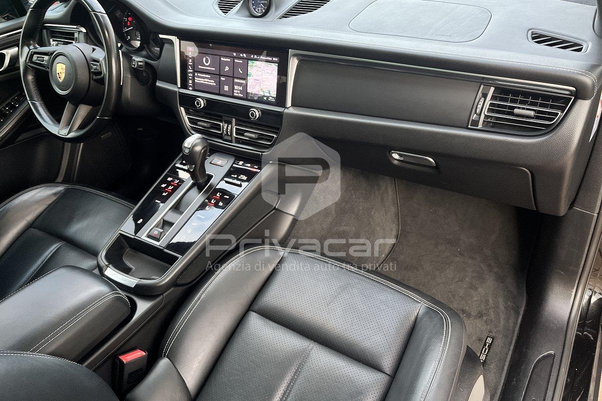 PORSCHE Macan 2.0