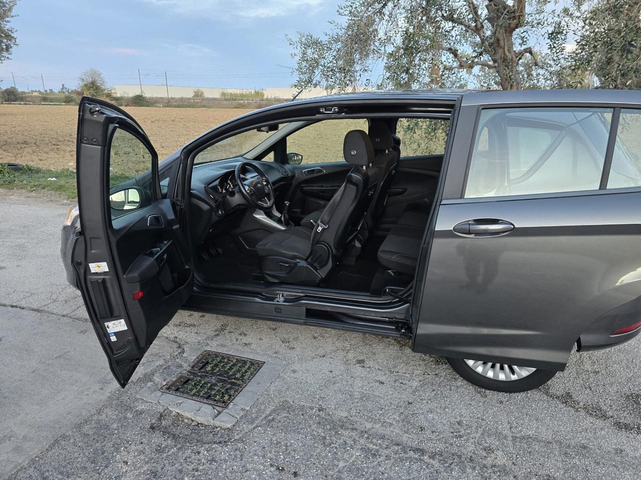 Ford B-Max 1.5 TDCi 75 CV . 2017 .GARANZIA