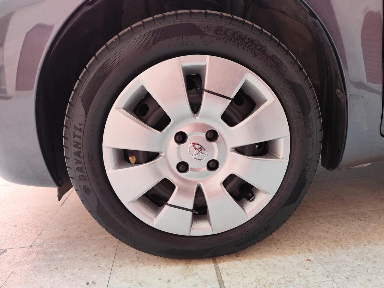 Toyota Yaris 1.0 Benzina 69 cv