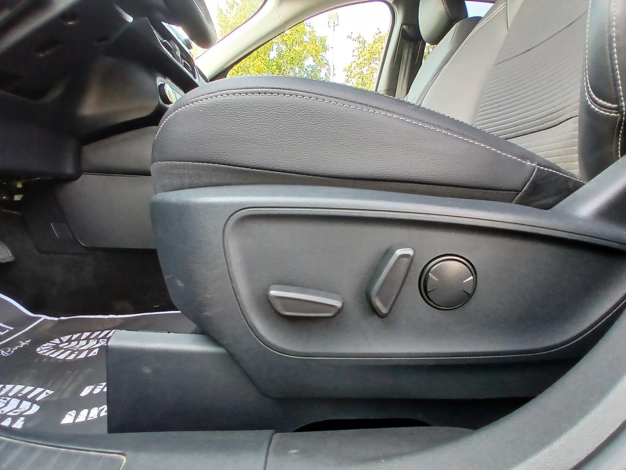 Ford Kuga 2.0 EcoBlue 120 CV aut. 2WD Titanium X
