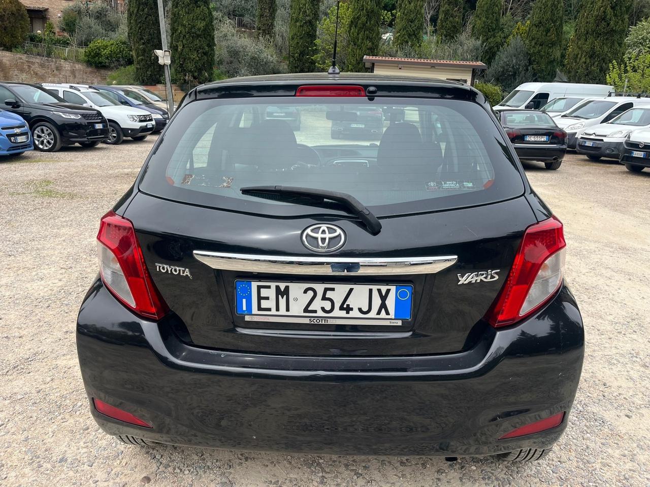Toyota Yaris 1.0 Benzina - Neopatentati