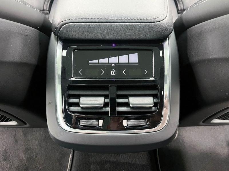Volvo XC60 XC60 B4 (d) FWD 197CV GEARTRONIC R DESIGN