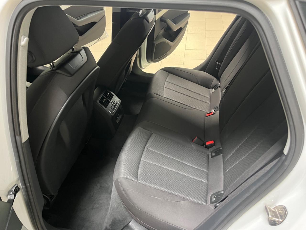 Audi A4 Avant 30 TDI/136 CV S tronic Advanced