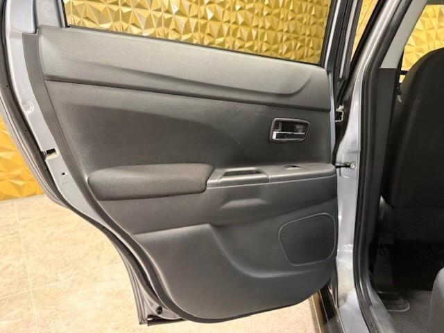 Mitsubishi ASX 1.6 2WD Knight