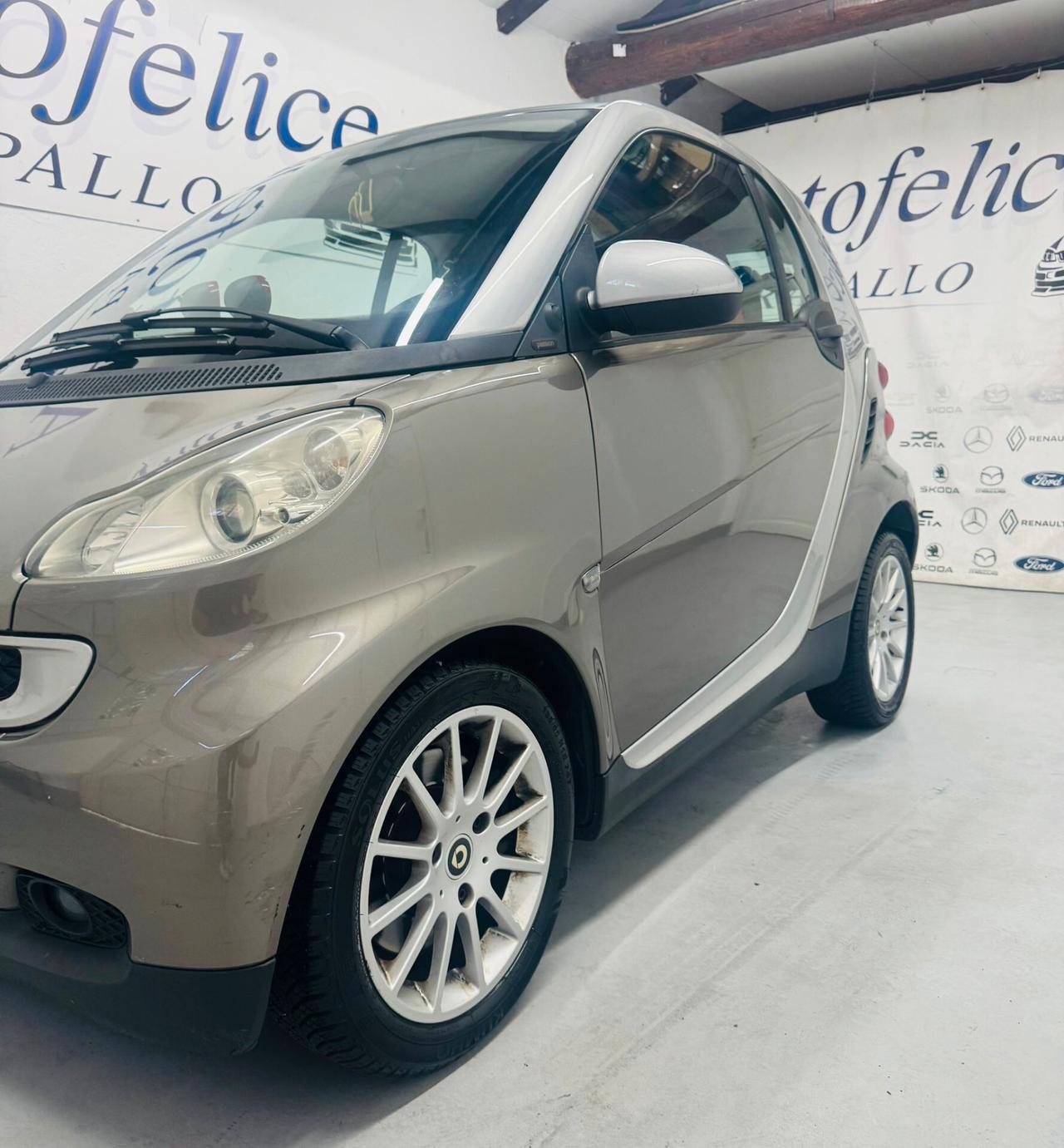 Smart ForTwo 1000 52 kW MHD coupé passion