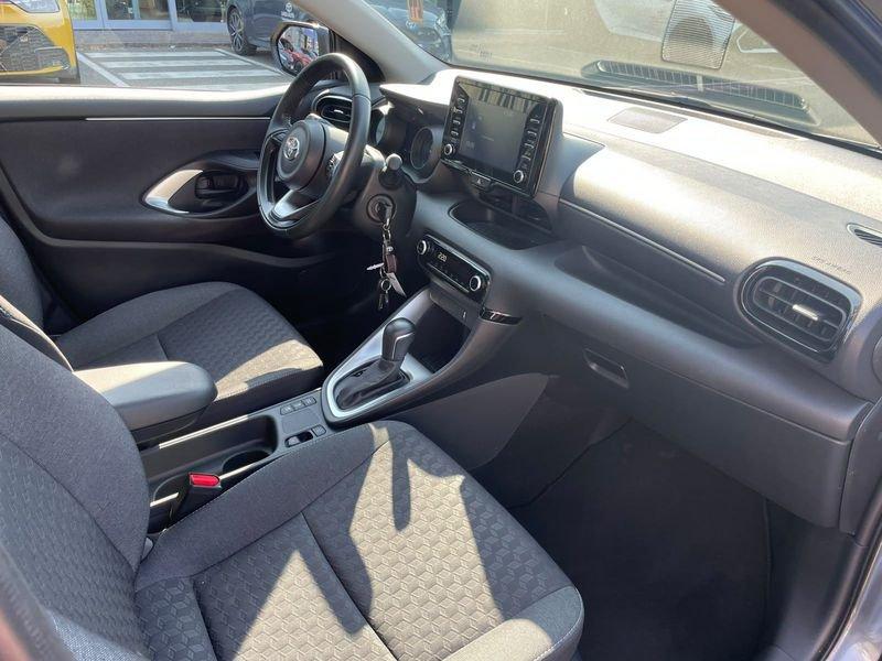 Toyota Yaris Hybrid Trend MY22