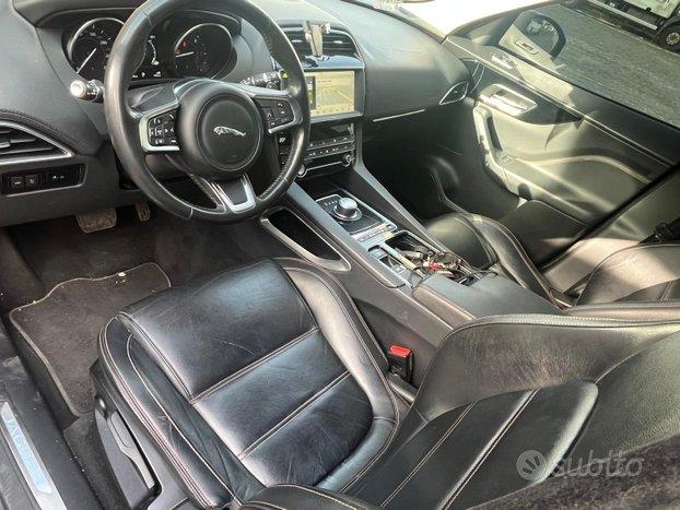 JAGUAR F-PACE 2.0d i4 R-Sport 180cv auto my20