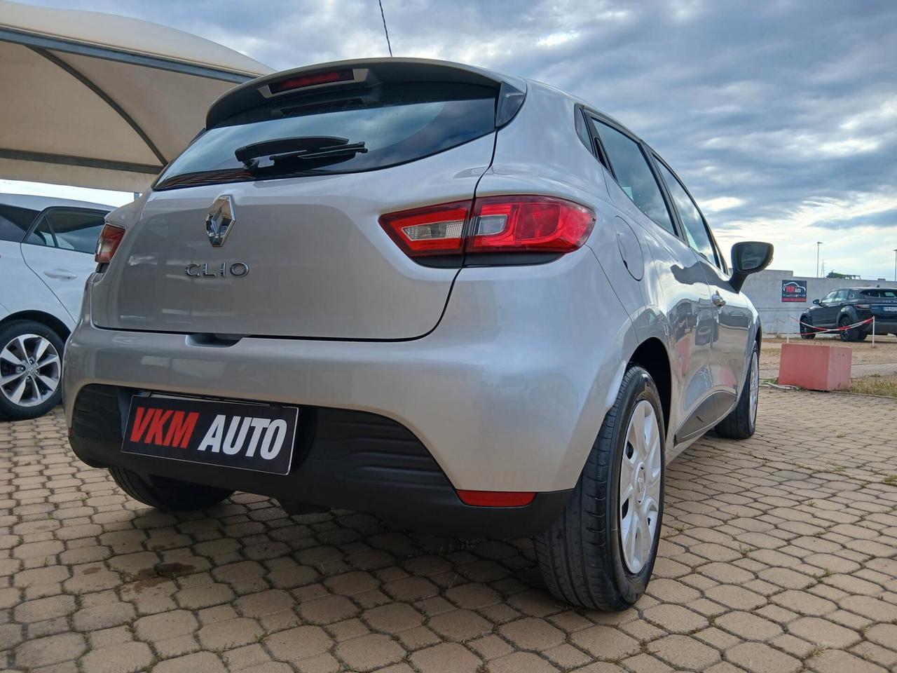 Renault Clio 1.2 BENZINA 74CV NEOPATENTATI