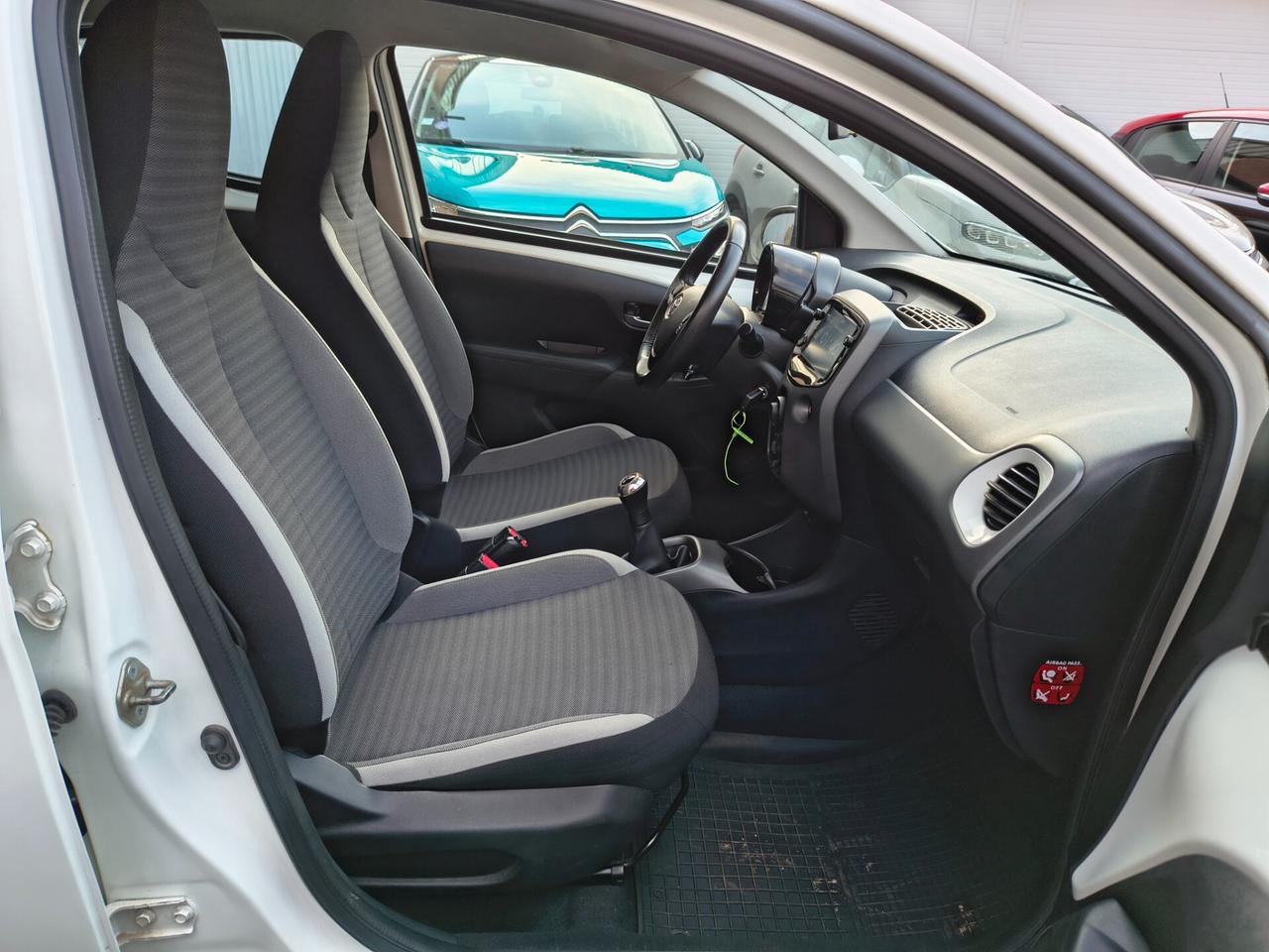 Toyota Aygo Connect 1.0 VVT-i 72 CV 5 porte x-fun