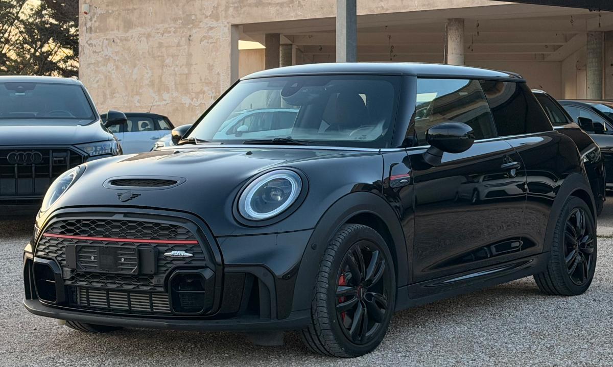MINI Cooper 2.0 John Cooper Works JWC 231CV Anniversary Edition