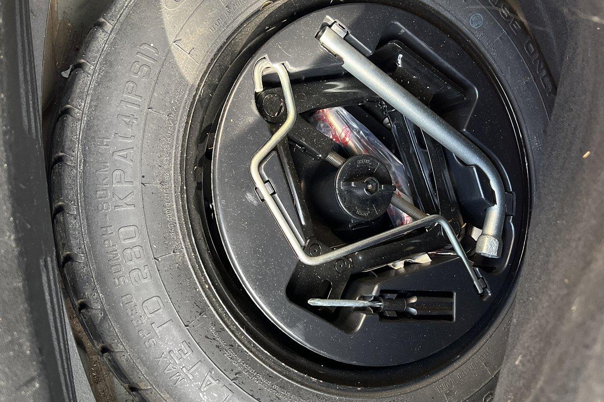 LANCIA Ypsilon 1.2 69 CV 5 porte Silver