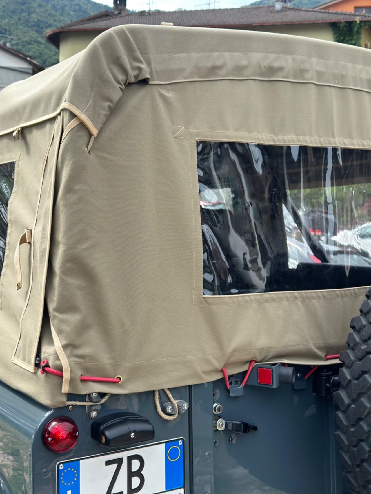 Land Rover DEFENDER 90 2.5 TD300 EX UN SOFT-TOP