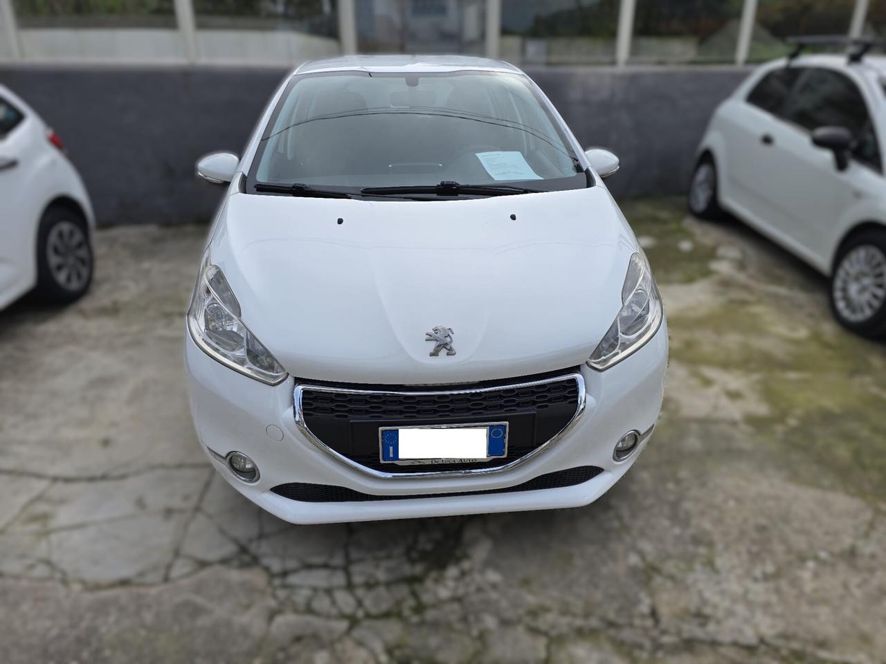 Peugeot 208 PureTech 82 5 porte Allure