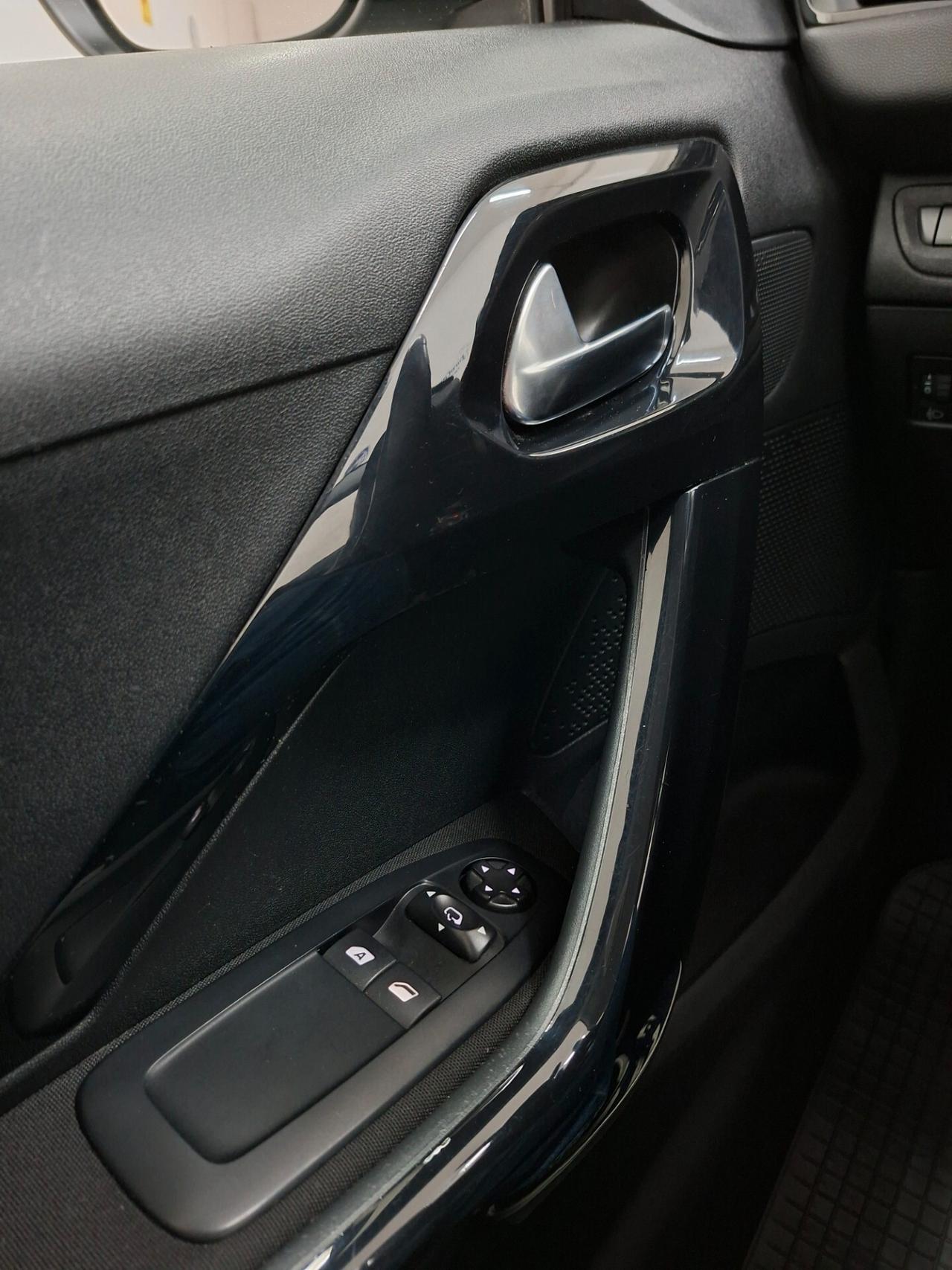 Peugeot 208 Allure 1.2 PureTech 82cv