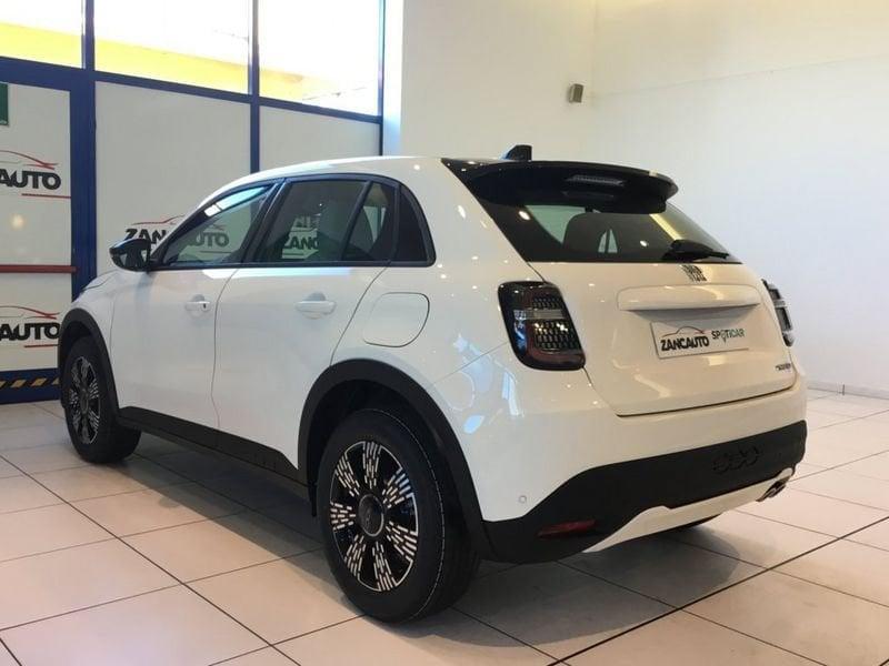 FIAT 600 600 Hybrid 145 CV DCT MHEV Icon MY24 + EXTRA