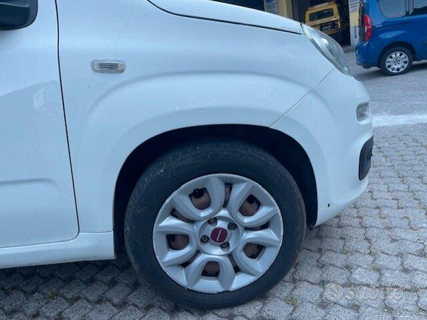 Fiat Panda 0.9 TwinAir Turbo Natural Power Lounge