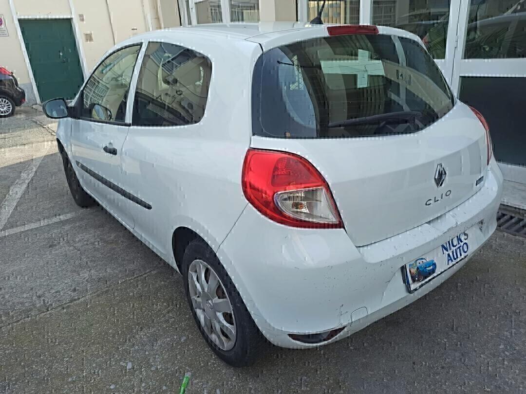 Renault Clio Van-2014