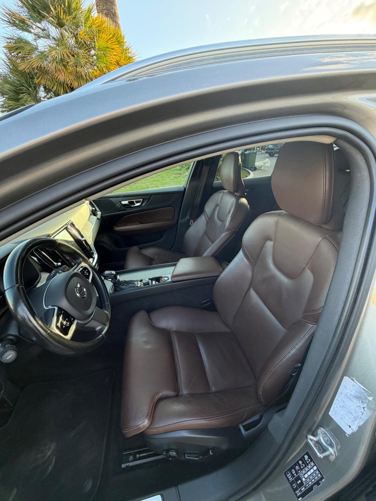 Volvo V60 D3 R-design