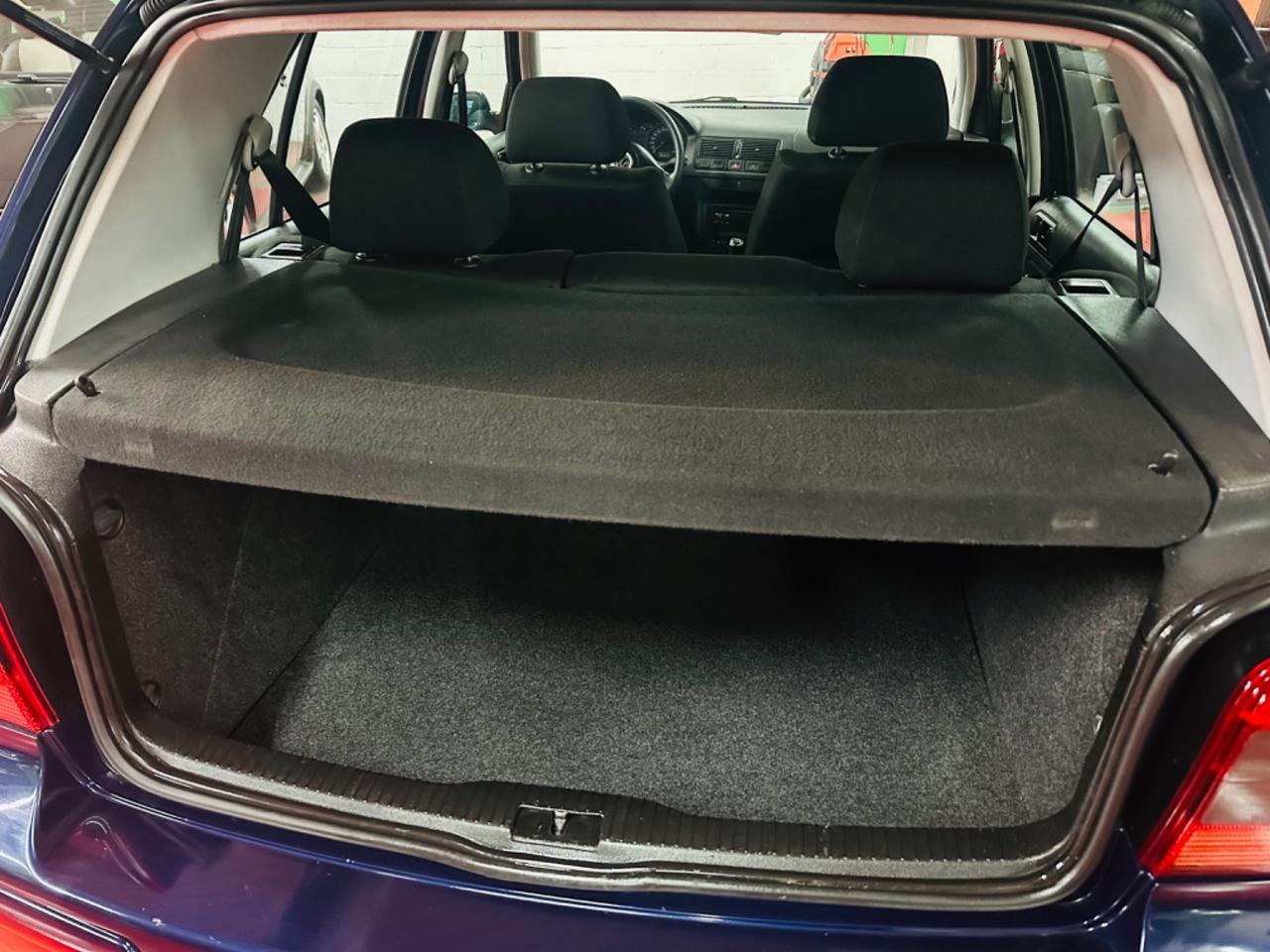 Volkswagen Golf 1.6 cat 5 porte Highline