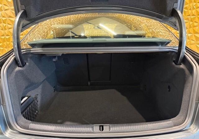 Audi A3 Sedan 30 1.6 tdi S-line116cv s-tronic